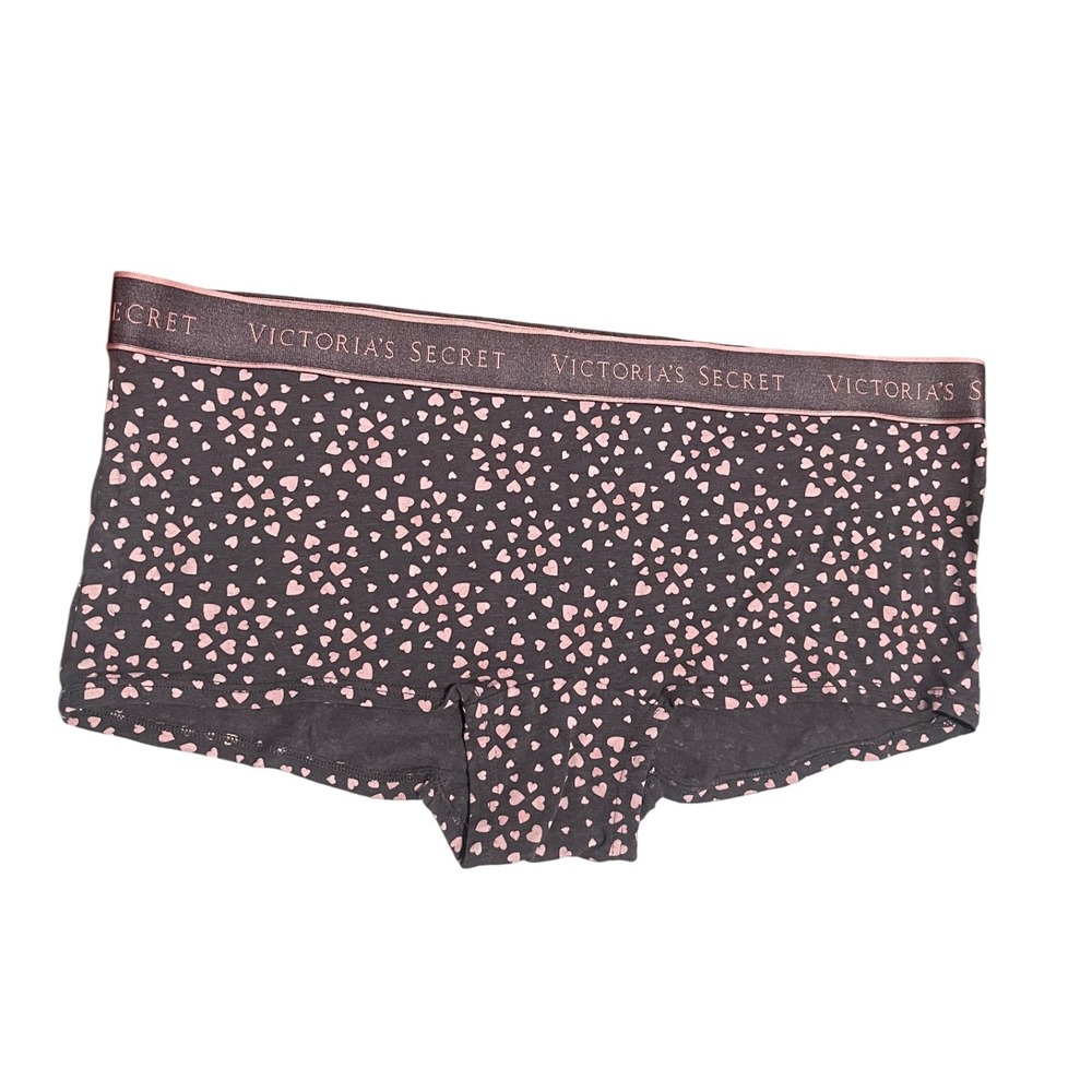 VICTORIAS SECRET LOGO SHORTIE BOYSHORT PANTY GRAY PINK HEARTS‎ L- NEW